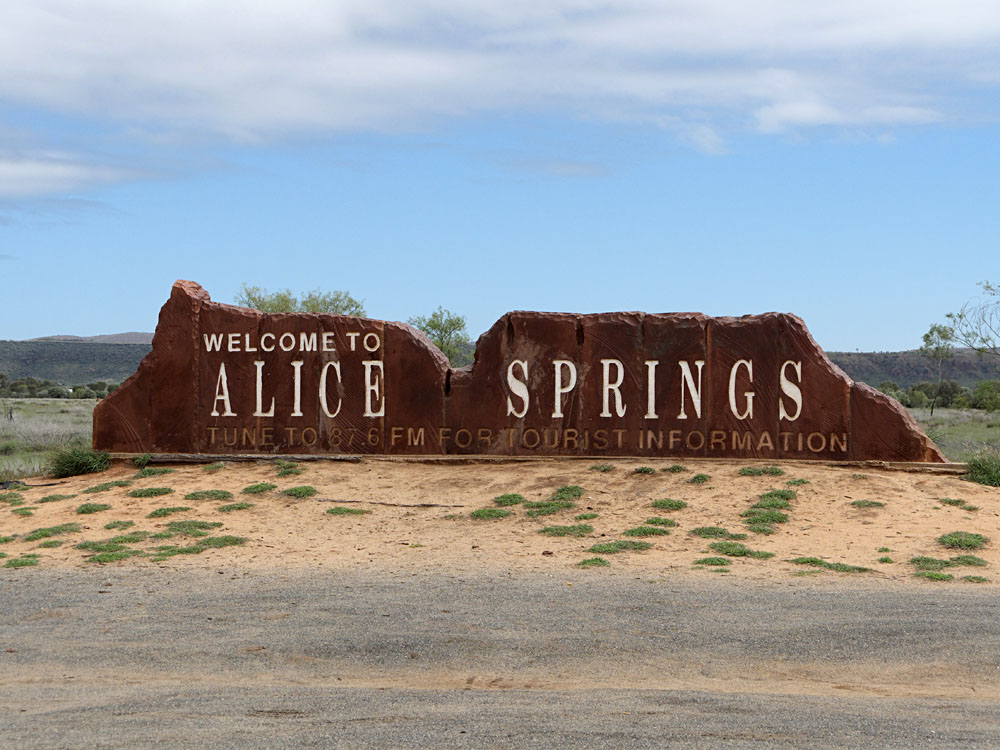 Alice-Springs-australia-du-lich-uc-Worldtrip